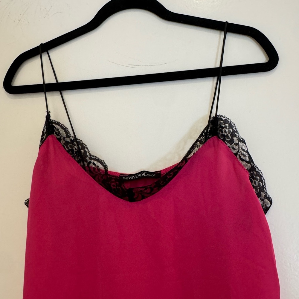 The vintage shop Elegant Pink Lace-Trimmed slip dress. Size S - Picture 5 of 6